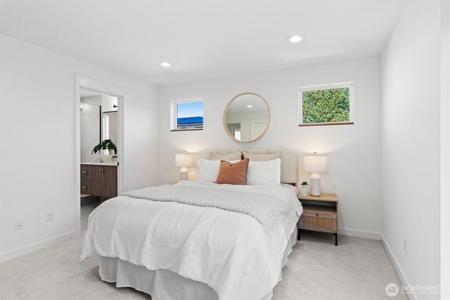 2212 Broadway E, Seattle, WA 98102