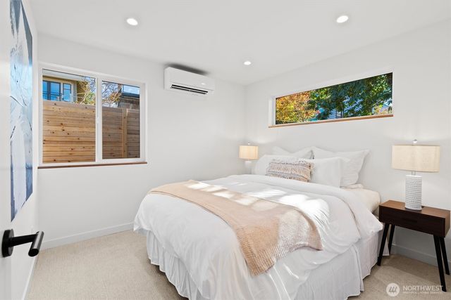 2212 Broadway E, Seattle, WA 98102