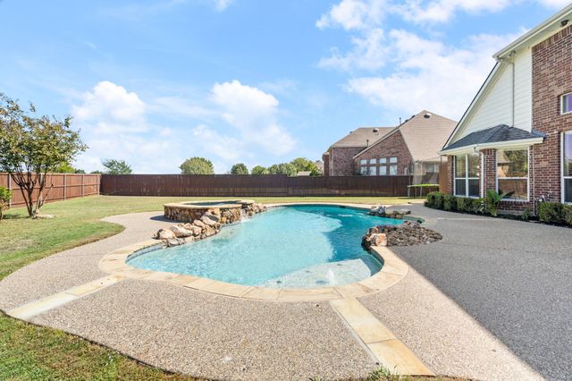 8716 Brook Hollow Drive, Mckinney, TX 75072