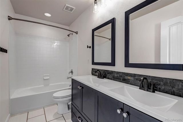 25150 E Ottawa Drive, Aurora, CO 80016