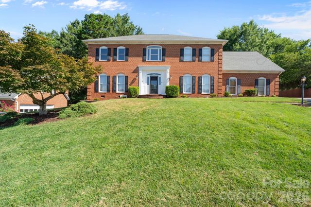 1006 Chelsea Place, Matthews, NC 28105