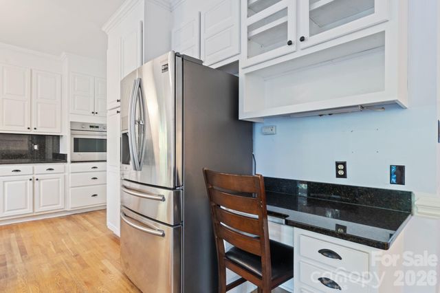1006 Chelsea Place, Matthews, NC 28105