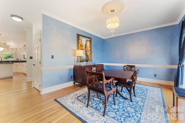 1006 Chelsea Place, Matthews, NC 28105