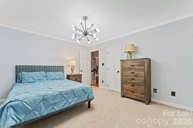 1006 Chelsea Place, Matthews, NC 28105