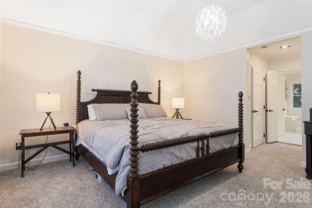 1006 Chelsea Place, Matthews, NC 28105