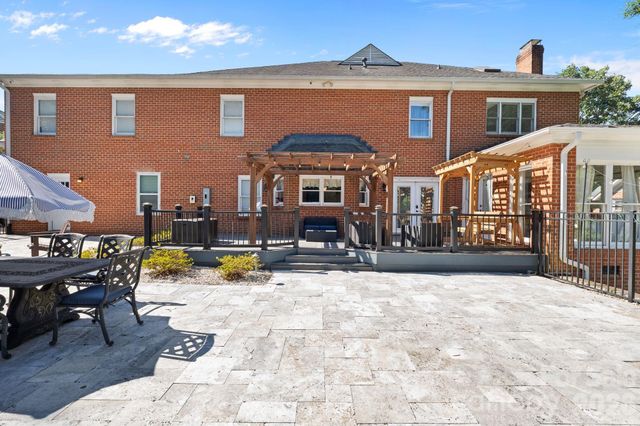 1006 Chelsea Place, Matthews, NC 28105