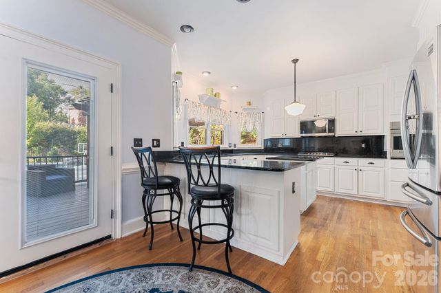 1006 Chelsea Place, Matthews, NC 28105