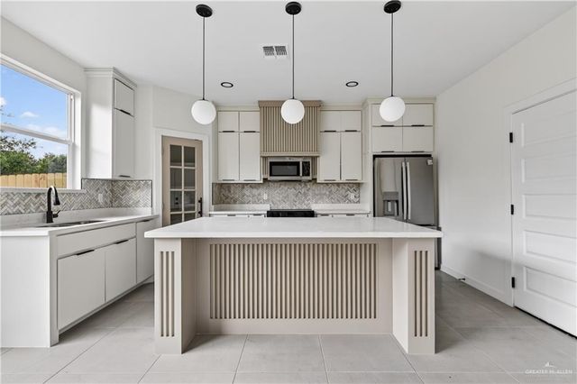 3501 S L Street, Mcallen, TX 78503
