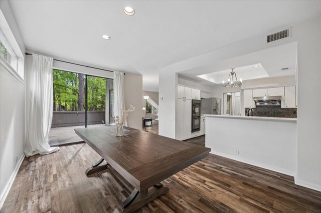 49 Litchfield Lane, Houston, TX 77024