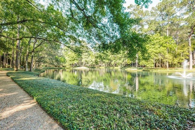 49 Litchfield Lane, Houston, TX 77024