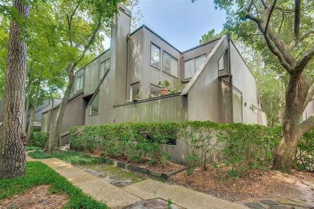 49 Litchfield Lane, Houston, TX 77024