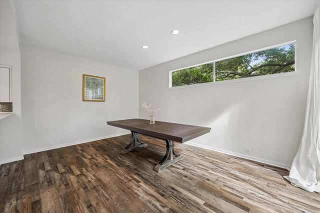 49 Litchfield Lane, Houston, TX 77024