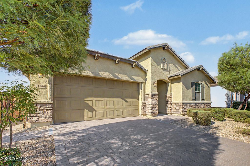 11144 W LEVI Drive, Tolleson, AZ 85353 — photo 2