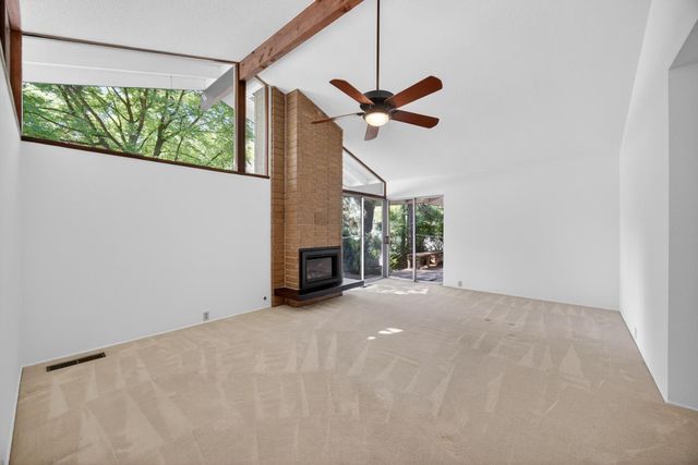 6301 Longridge Way, Sacramento, CA 95831