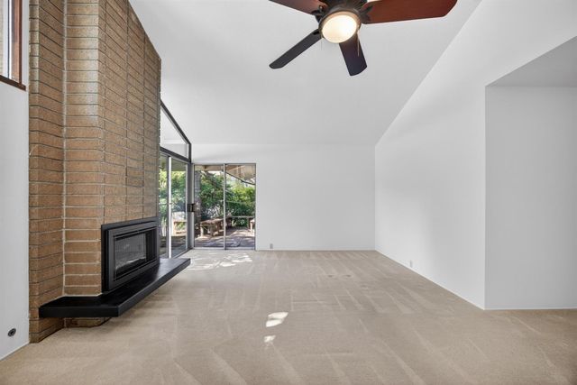 6301 Longridge Way, Sacramento, CA 95831