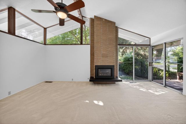 6301 Longridge Way, Sacramento, CA 95831