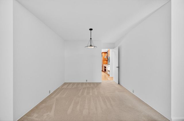 6301 Longridge Way, Sacramento, CA 95831