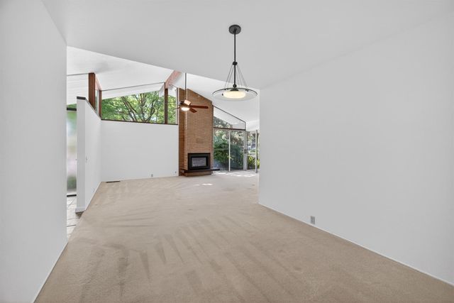 6301 Longridge Way, Sacramento, CA 95831