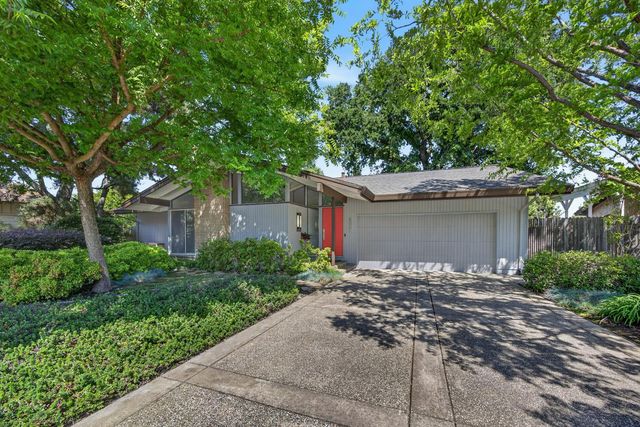 6301 Longridge Way, Sacramento, CA 95831