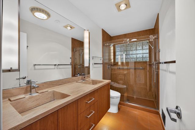 6301 Longridge Way, Sacramento, CA 95831