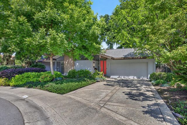 6301 Longridge Way, Sacramento, CA 95831
