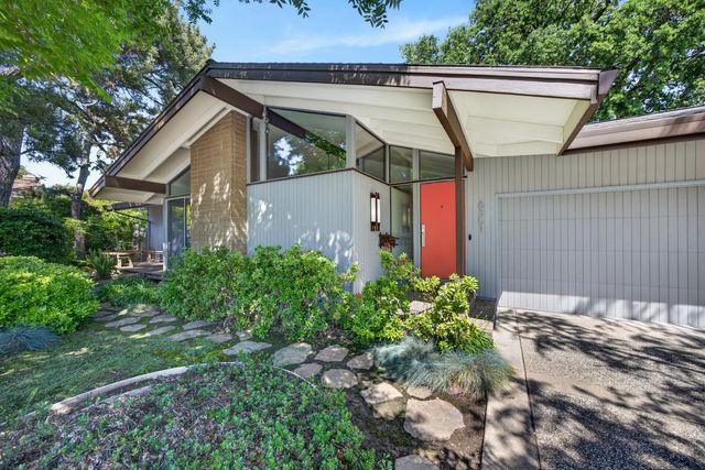 6301 Longridge Way, Sacramento, CA 95831