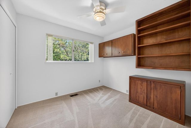 6301 Longridge Way, Sacramento, CA 95831