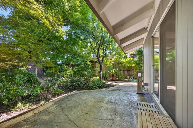 6301 Longridge Way, Sacramento, CA 95831