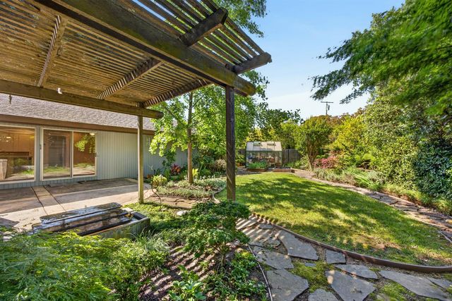 6301 Longridge Way, Sacramento, CA 95831