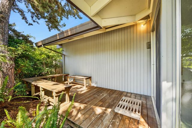 6301 Longridge Way, Sacramento, CA 95831