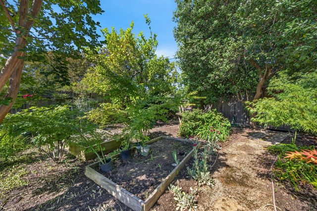 6301 Longridge Way, Sacramento, CA 95831