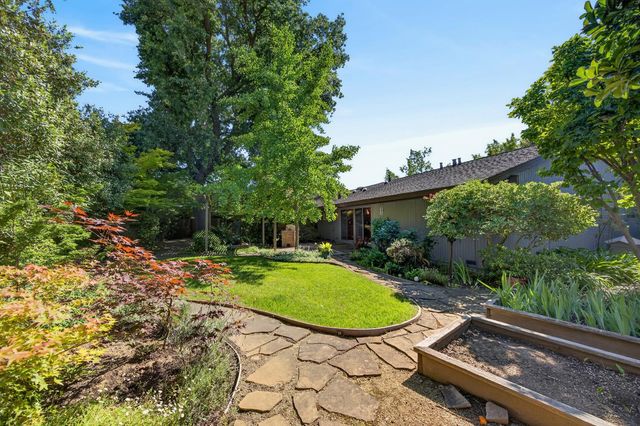 6301 Longridge Way, Sacramento, CA 95831