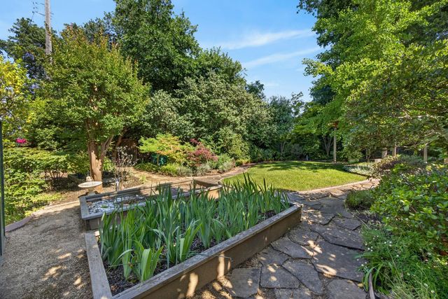 6301 Longridge Way, Sacramento, CA 95831