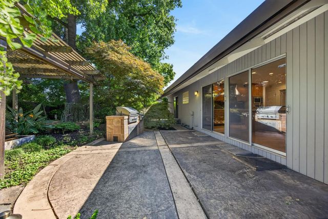 6301 Longridge Way, Sacramento, CA 95831