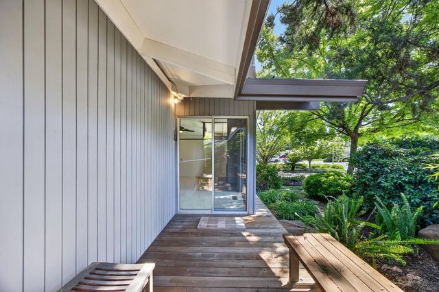 6301 Longridge Way, Sacramento, CA 95831