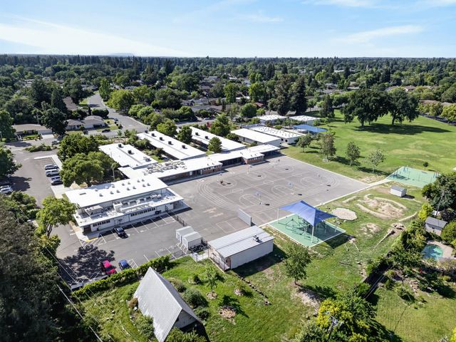 6301 Longridge Way, Sacramento, CA 95831