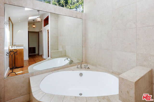 6328 Frondosa Drive, Malibu, CA 90265