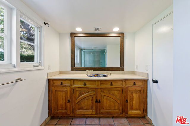 6328 Frondosa Drive, Malibu, CA 90265