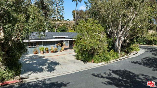 6328 Frondosa Drive, Malibu, CA 90265