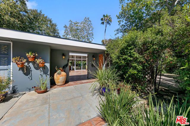 6328 Frondosa Drive, Malibu, CA 90265