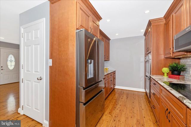 11378 CANARY DR, Ijamsville, MD 21754