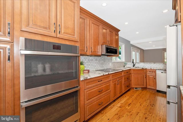 11378 CANARY DR, Ijamsville, MD 21754