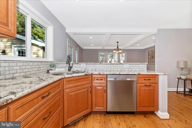 11378 CANARY DR, Ijamsville, MD 21754