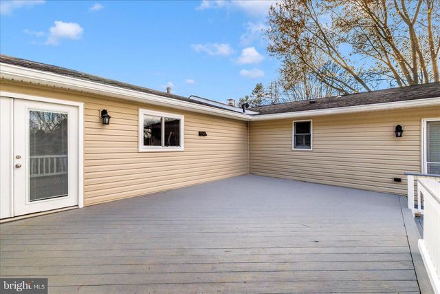 11378 CANARY DR, Ijamsville, MD 21754