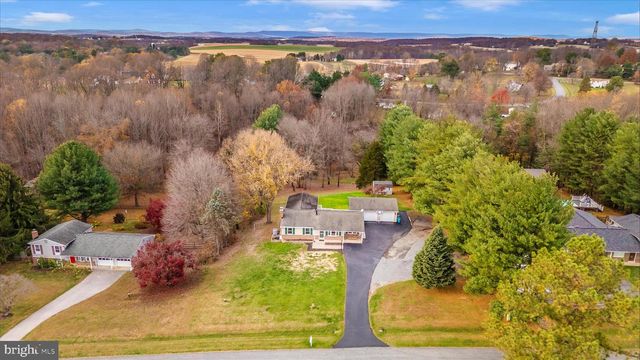 11378 CANARY DR, Ijamsville, MD 21754