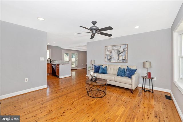 11378 CANARY DR, Ijamsville, MD 21754