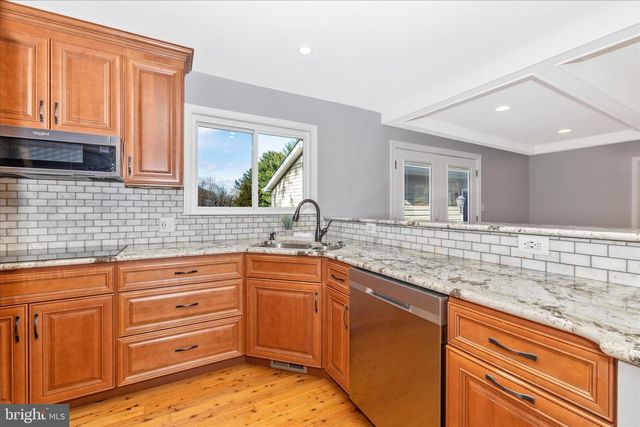 11378 CANARY DR, Ijamsville, MD 21754