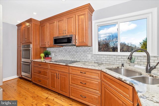 11378 CANARY DR, Ijamsville, MD 21754