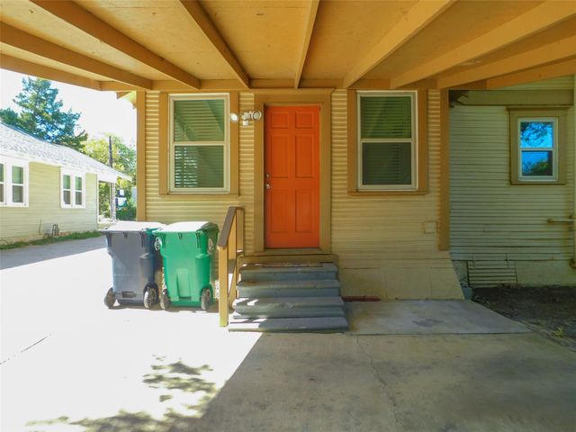 812 N Elm Street, Denton, TX 76201