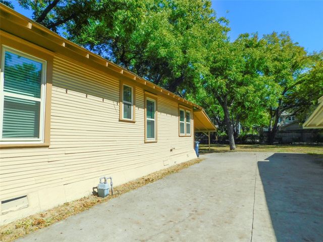 812 N Elm Street, Denton, TX 76201